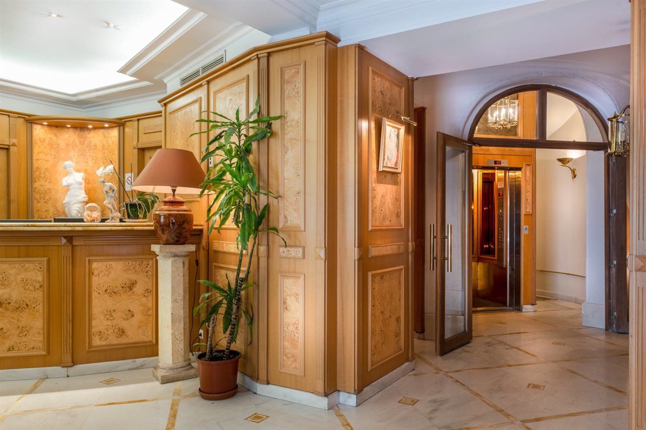 Princesse Caroline Paris Ngoại thất bức ảnh